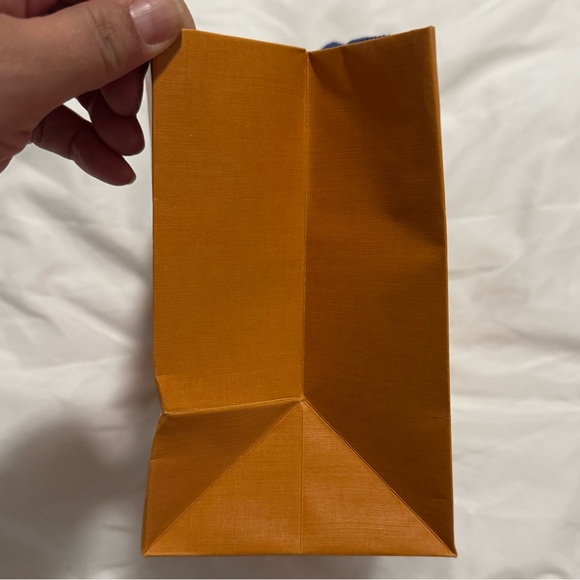 Louis Vuitton Shopping Gift Bag - Picture 2 of 3